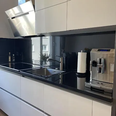 Attraktive Mit Balkon Zum Gruenen Hinterhof * Schwerin (Mecklenburg-Vorpommern)