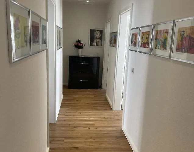 Attraktive Mit Balkon Zum Gruenen Hinterhof 公寓